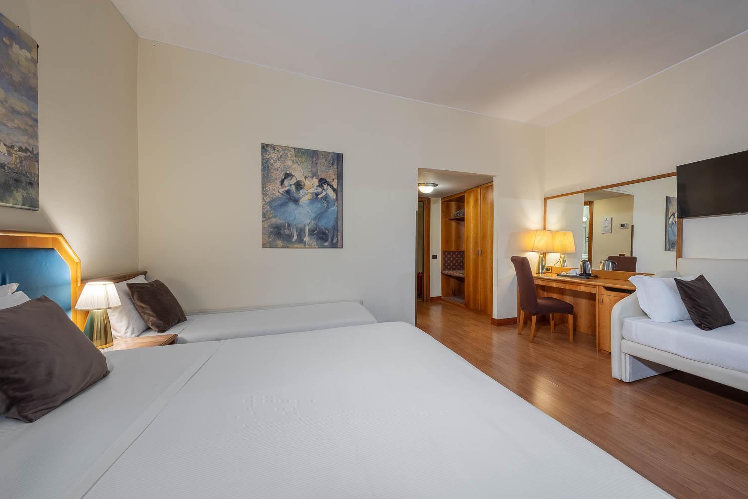 Ih Hotels Milano Eur - Trezzano Sul Naviglio Exterior photo